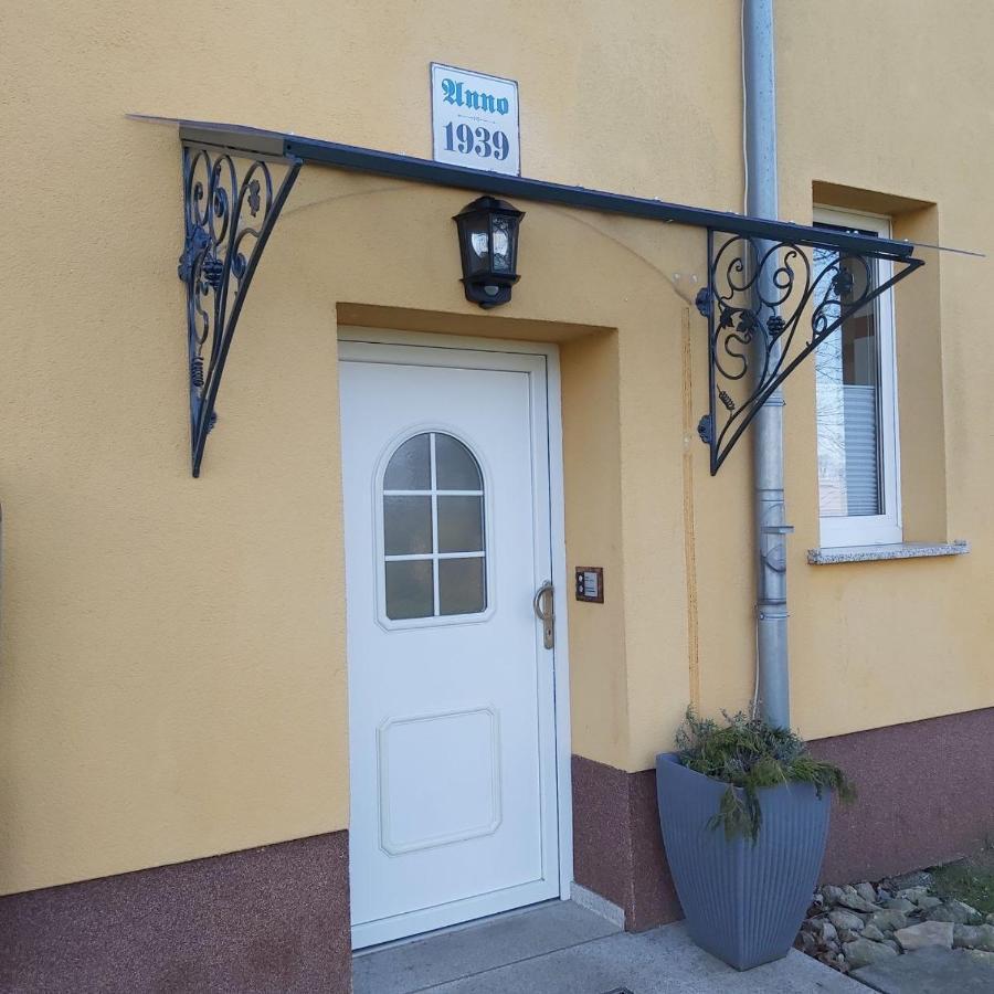 Elsterheide Gelbes Haus Seenland Ferienwohnungen Xl מראה חיצוני תמונה