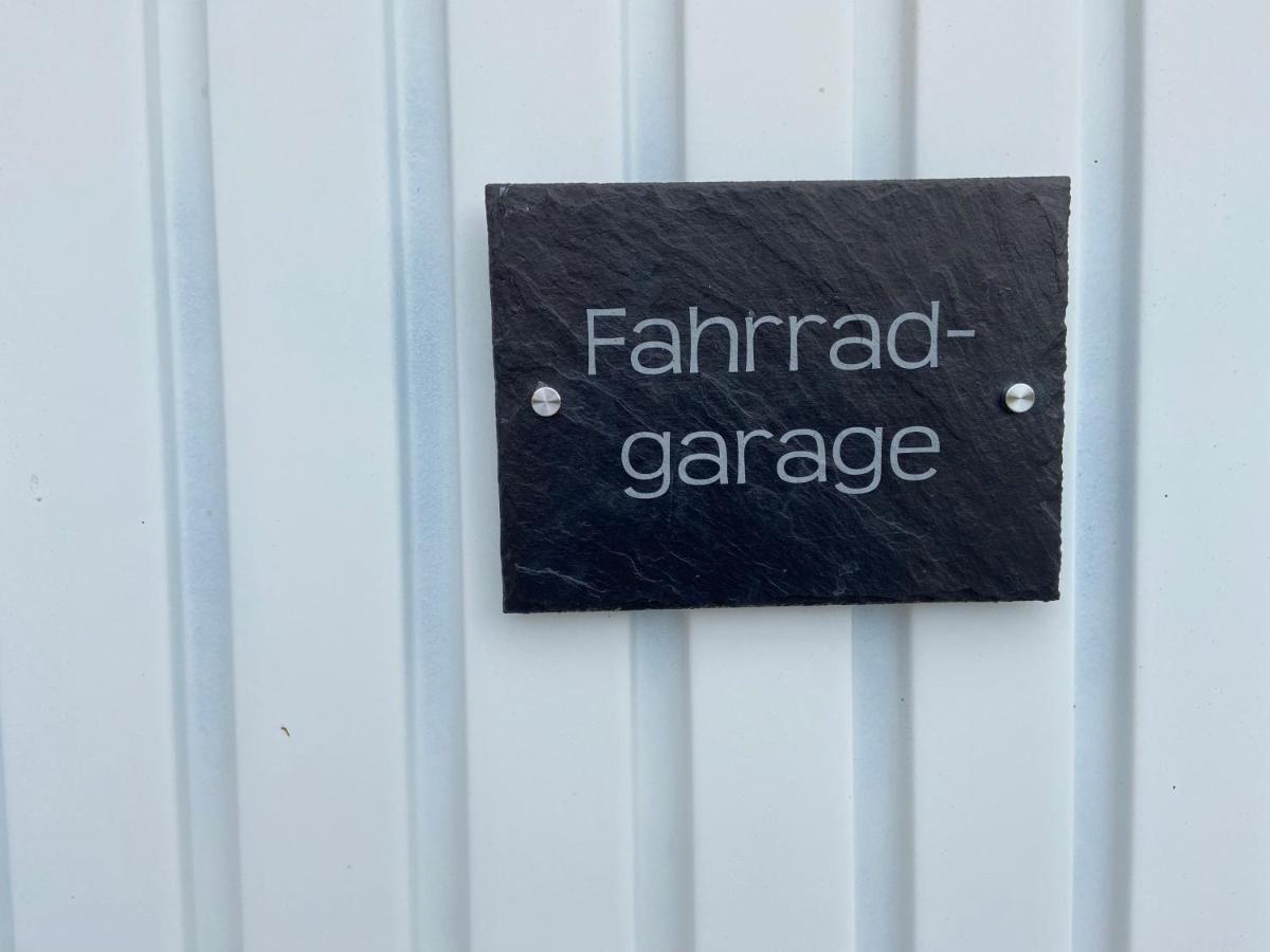 Elsterheide Gelbes Haus Seenland Ferienwohnungen Xl מראה חיצוני תמונה